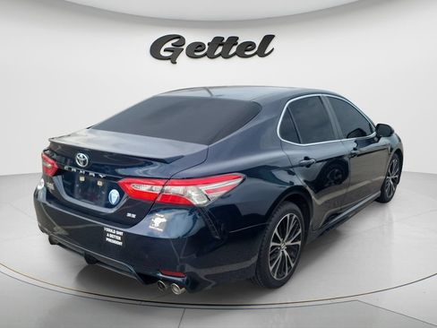 Used 2018 Toyota Camry SE FWD image 4