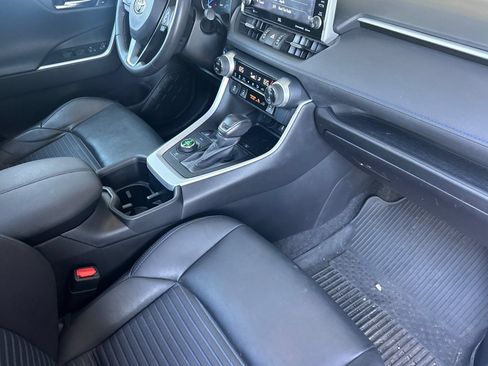 Used 2022 Toyota RAV4 XSE AWD/4WD image 19