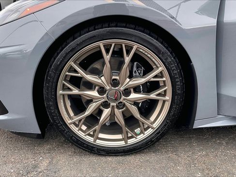 Used 2024 Chevrolet Corvette Stingray Premium Cpe image 8