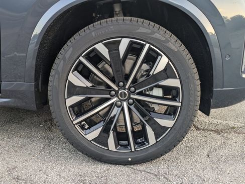 New 2026 Volvo XC90 B5 Ultra w/ Protection Package Premier image 21