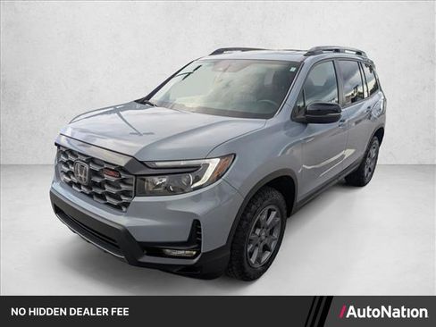 Certified 2025 Honda Passport TrailSport image 1