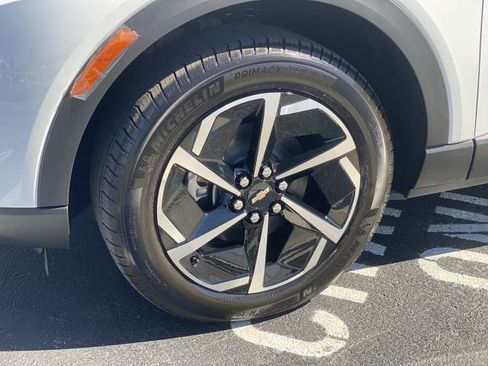 New 2026 Chevrolet Equinox EV LT AWD/4WD image 32