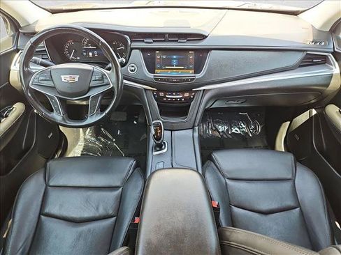 Used 2018 Cadillac XT5 Premium Luxury FWD image 24
