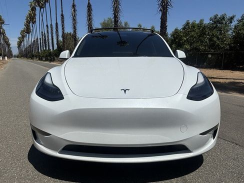 Used 2023 Tesla Model Y Performance AWD/4WD image 10