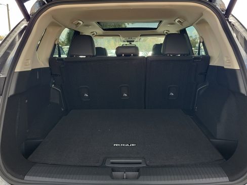 New 2026 Nissan Rogue SV image 7