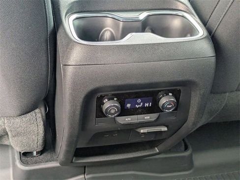 New 2026 Chevrolet Traverse LT w/ Sun and Wheel Package image 30