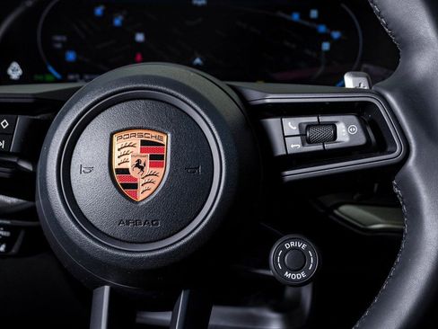 New 2026 Porsche Cayenne Coupe image 19