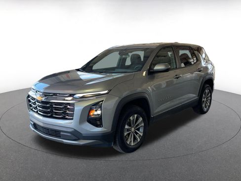 Used 2025 Chevrolet Equinox LT image 7