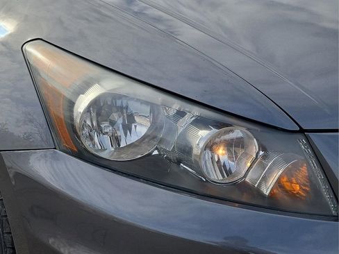 Used 2011 Honda Accord EX-L image 9