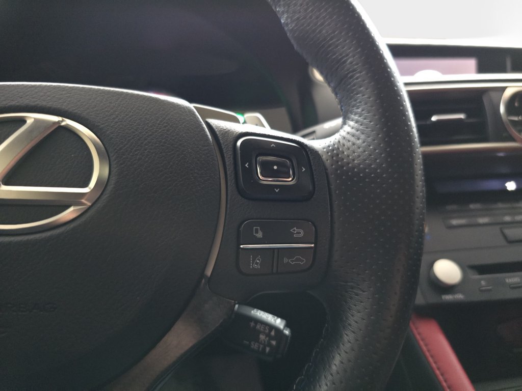 Used 2015 Lexus RC F RWD image 18