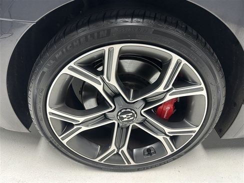 Used 2021 Kia Stinger GT1 AWD/4WD image 13