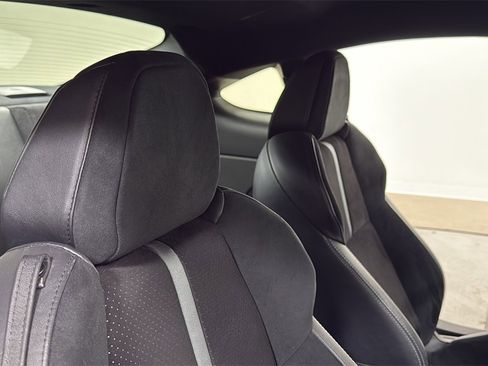 Used 2024 Toyota GR86 Premium image 19