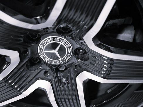 Used 2026 Mercedes-Benz GLC 300 4MATIC image 9