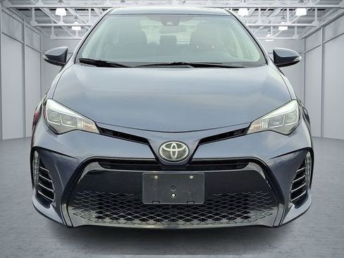 Used 2018 Toyota Corolla SE image 2