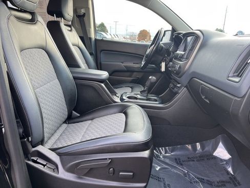 Used 2019 Chevrolet Colorado Z71 image 11