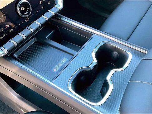 New 2026 GMC Acadia Elevation image 8