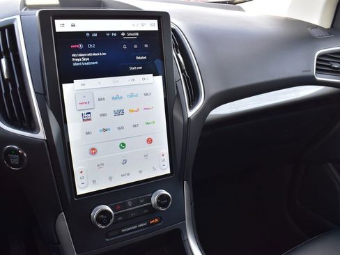 Used 2023 Ford Edge SEL w/ Convenience Package image 13