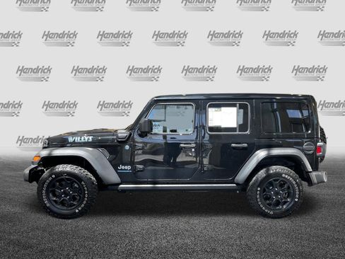 Used 2023 Jeep Wrangler Unlimited w/ Sun & Screen Package AWD/4WD image 9