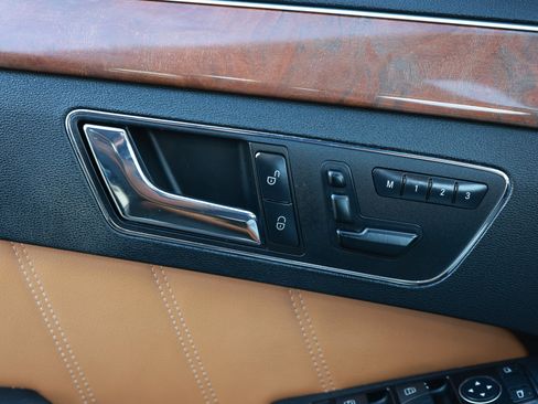 Used 2011 Mercedes-Benz E 350 Sedan image 49