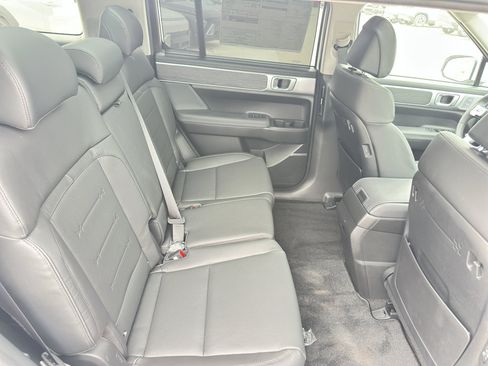 New 2025 Hyundai Santa Fe Limited image 32
