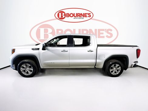 Used 2022 GMC Sierra 1500 SLT w/ X31 Off-Road Package image 6