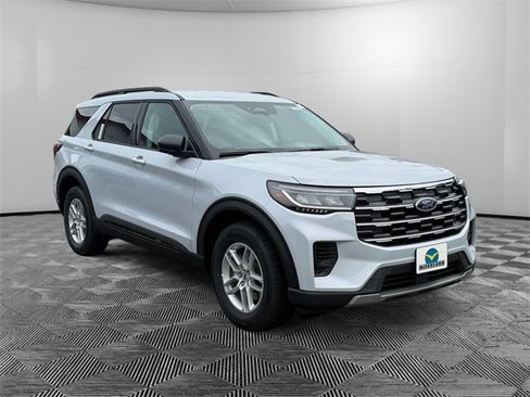 New 2026 Ford Explorer Active image 7