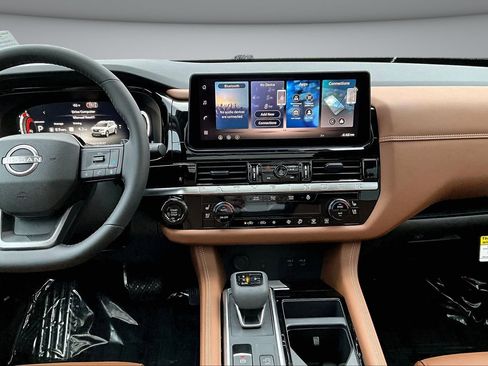 New 2026 Nissan Pathfinder Platinum image 6