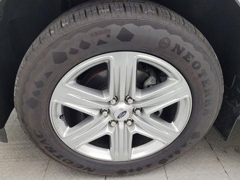 Used 2021 Ford Expedition XLT image 31