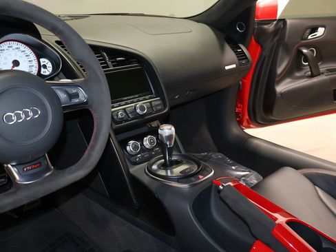 Used 2012 Audi R8 GT image 22