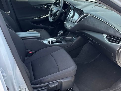 Used 2024 Chevrolet Malibu LT image 15