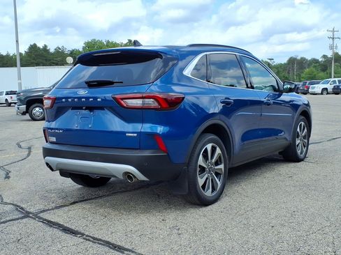 Used 2023 Ford Escape Platinum AWD/4WD image 16