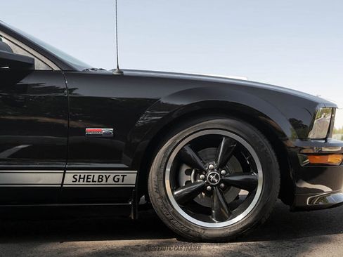 Used 2007 Ford Mustang GT RWD image 11