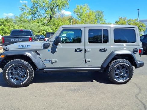 Certified 2023 Jeep Wrangler Unlimited w/ Sun & Screen Package AWD/4WD image 4