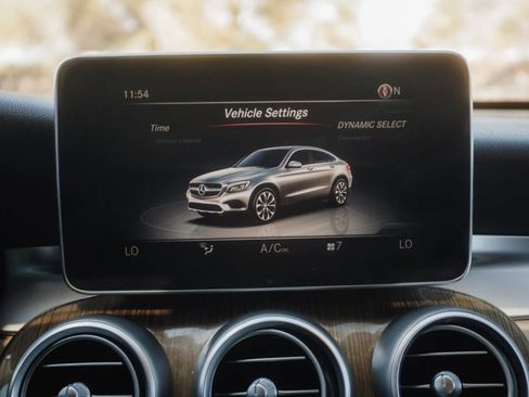 Used 2017 Mercedes-Benz GLC 300 4MATIC Coupe w/ Premium 2 Package image 22