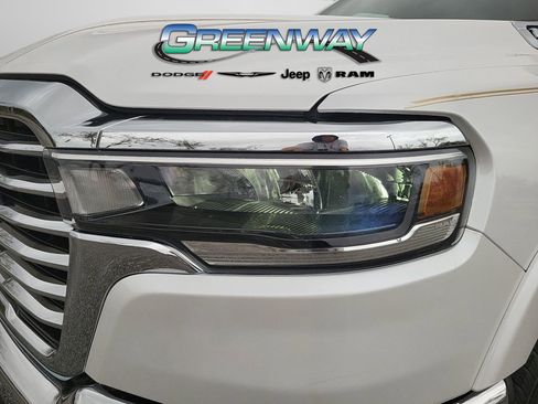 Used 2025 RAM 1500 Laramie image 5