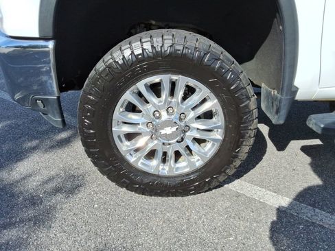 Certified 2021 Chevrolet Silverado 3500 High Country w/ Z71 Off-Road Package AWD/4WD image 10
