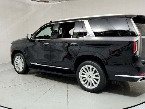 Used 2023 Cadillac Escalade Luxury AWD/4WD image 3