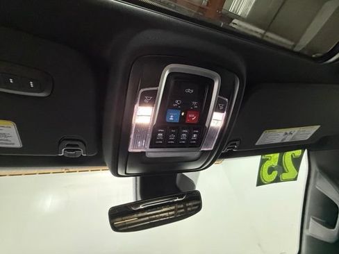 Certified 2025 RAM 1500 Big Horn AWD/4WD image 25