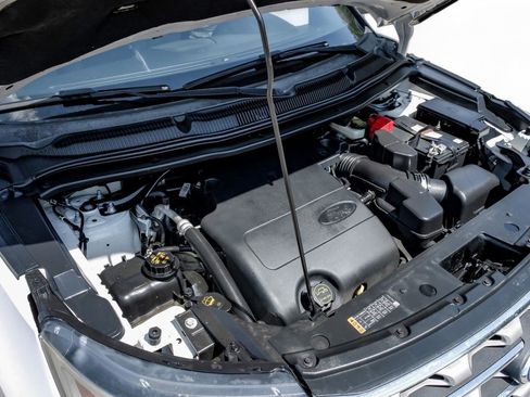 Used 2017 Ford Explorer XLT w/ Equipment Group 202A image 57