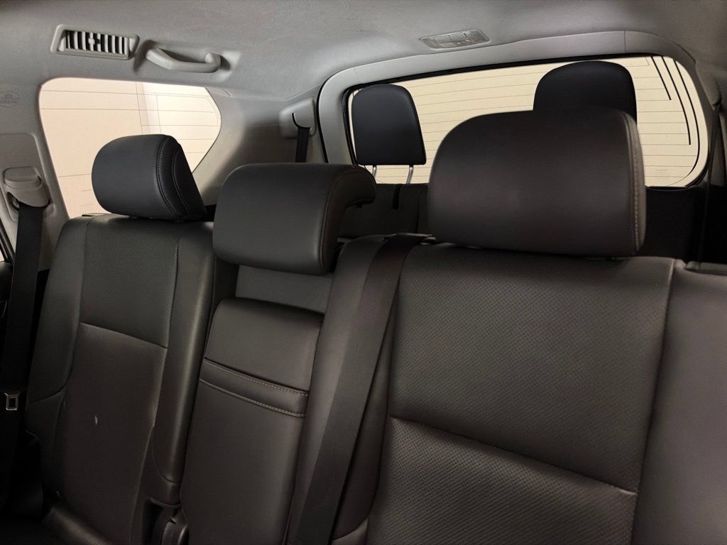 Used 2015 Lexus GX 460 w/ Comfort Package AWD/4WD image 13