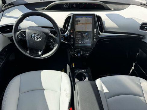Certified 2022 Toyota Prius Prime XLE FWD image 9