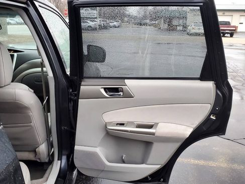 Used 2009 Subaru Forester 2.5X L.L. Bean AWD/4WD image 9