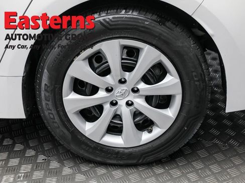 Used 2022 Toyota Corolla LE image 8