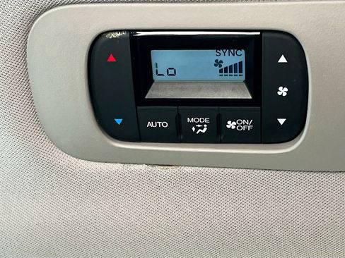 Used 2024 Honda Odyssey EX-L image 25