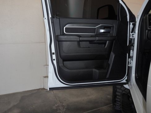 Used 2025 RAM 2500 Big Horn image 36