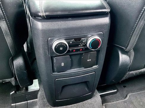 Used 2022 Ford Explorer Limited image 25