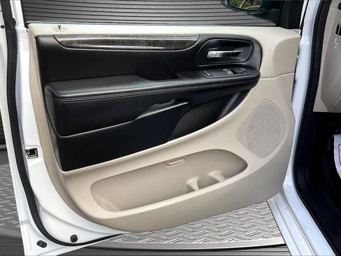 Used 2014 Dodge Grand Caravan SE w/ Quick Order Package 29E SE image 18