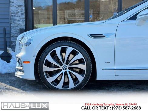 Used 2021 Bentley Flying Spur V8 w/ First Edition Specification image 16