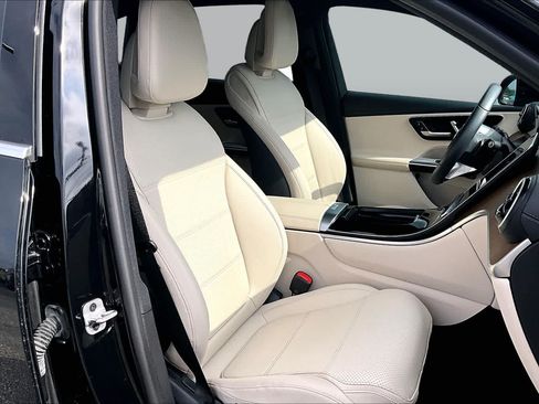 Certified 2024 Mercedes-Benz GLC 300 4MATIC image 9