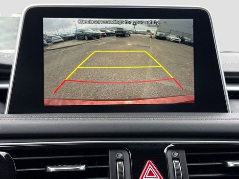 Used 2020 Genesis G70 2.0T image 32